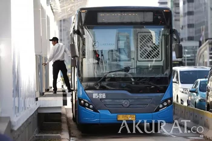Gubernur Pramono Gratiskan Naik Transjakarta dan MRT Jakarta Selama Sepekan, Ini Alasannya
