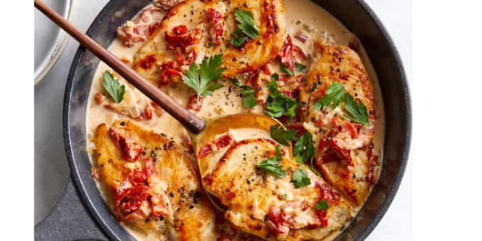 Makan Apa yang Cocok Untuk Diet? Coba Resep Ayam Saus Krim Tomat yang Mengenyangkan Tanpa Bikin Gendut