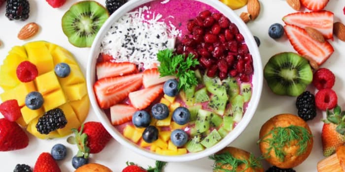 Gampang Banget! Cara Bikin Smoothie Ceri dan Beri yang Sehat dan Mengenyangkan