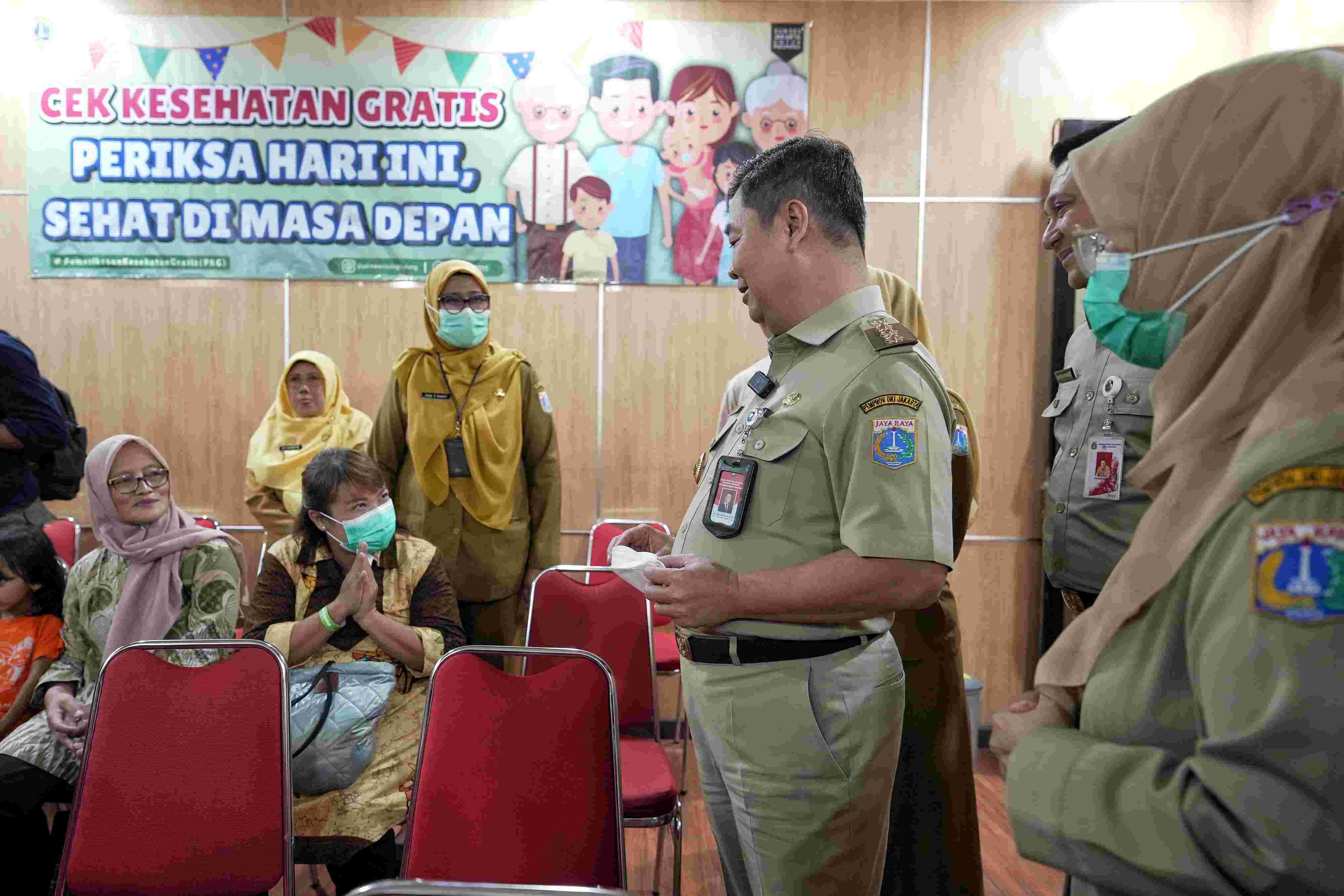 Warga Kesulitan Daftar Cek Kesehatan Gratis, Teguh Setyabudi: Nanti Dibantu Petugas Puskesmas