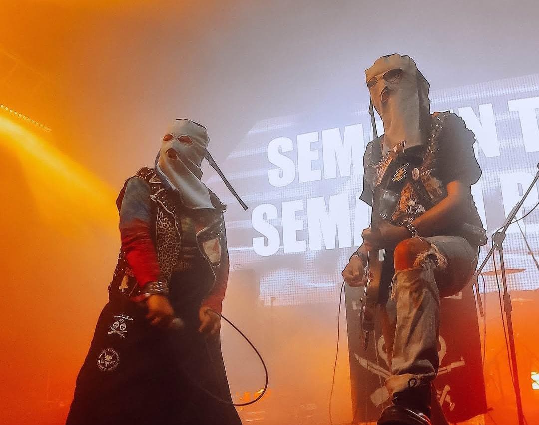 Biasa Tampil Bertopeng, Video Klarifikasi Sukatani Jadi Pertanyaan Netizen: Dipaksa Face Reveal?