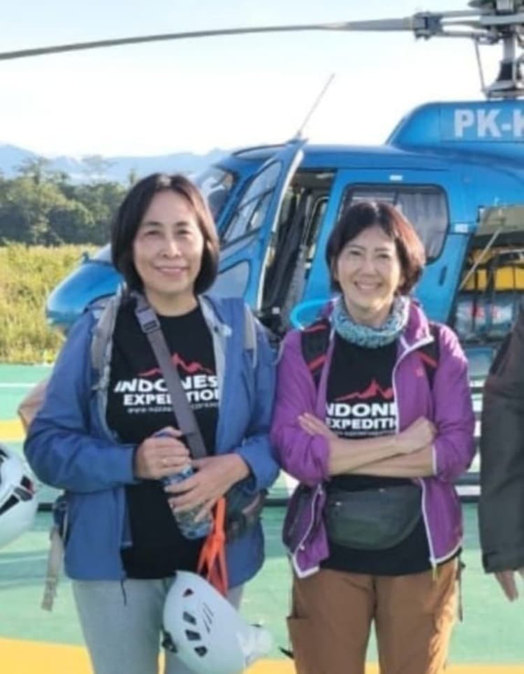 Kronologi Tewasnya Dua Pendaki Wanita di Gunung Cartenz