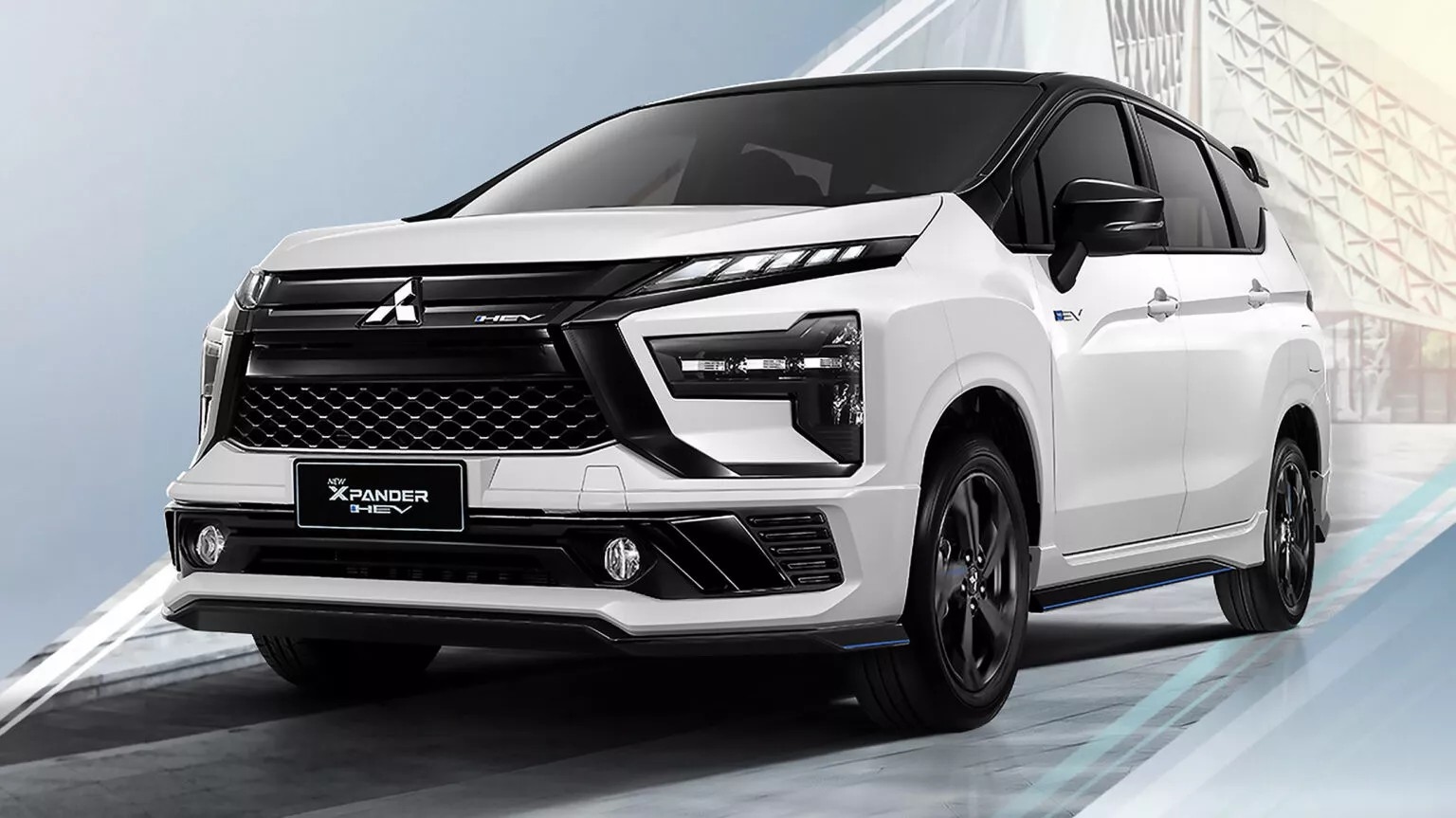 Dirilis Terbatas, Mitsubishi Hadirkan MPV Premium Xpander Hybrid Play