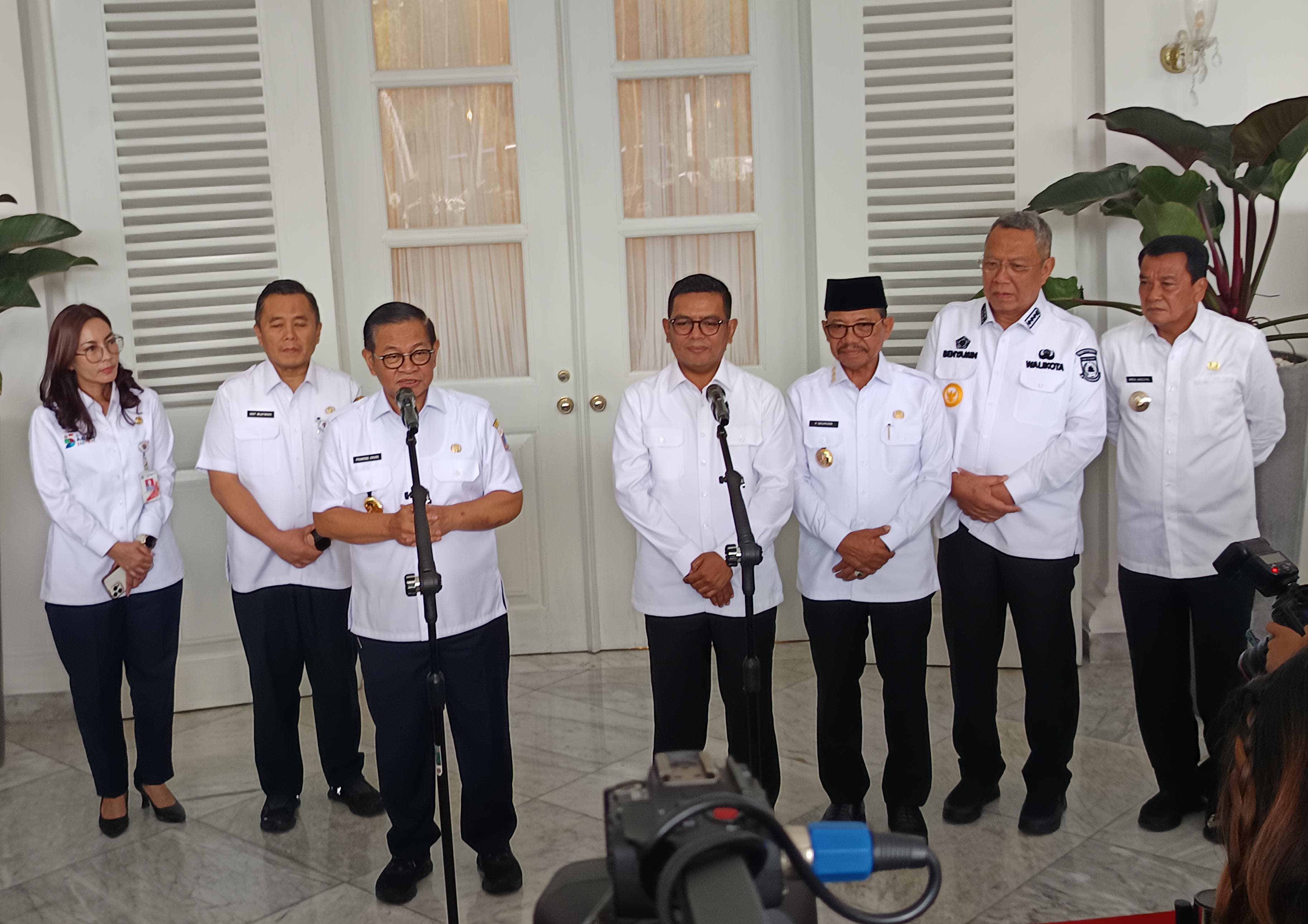 Pramono Gelar Pertemuan dengan Gubernur Banten dan Kepala Daerah se-Tangerang Raya, Bahas Transportasi Umum hingga Masalah Banjir dan Sampah