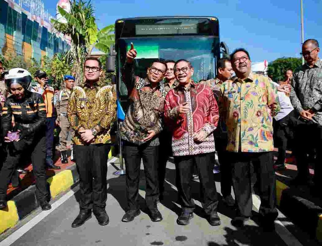 Resmikan Transjabodetabek Rute S61 Alam Sutera-Blok M Bersama Gubernur Banten, Pramono Anung Yakin Akan Sangat Diminati Warga