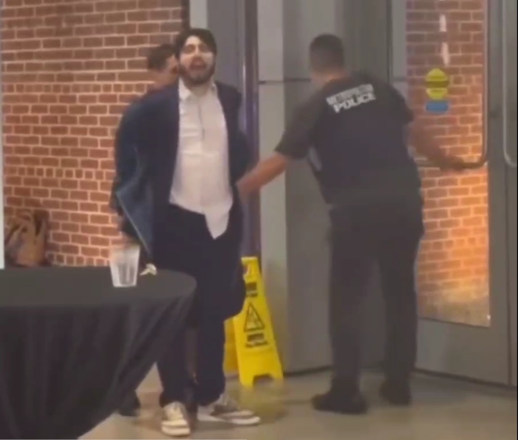 Viral! 2 Staf Kedubes Israel Tewas Ditembak Dekat Gedung Putih Amerika, Pembunuh Tulis Manifesto Diawali dengan Bahasa Indonesia, Ini Isi Lengkapnya