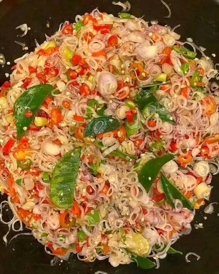 Spesial tapi Mudah, Resep Ayam Sambal Matah yang Pedas Segar Bikin Keluarga Ketagihan