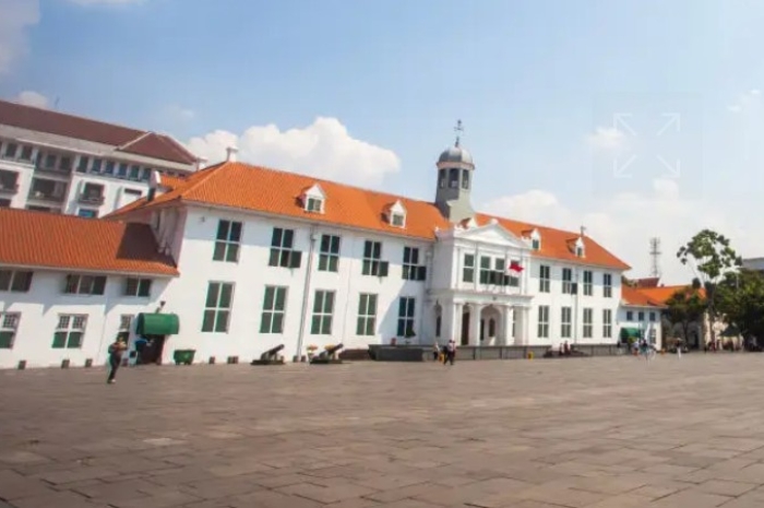 Gratis! Begini Tips Menikmati Walking Tour di Kota Tua Jakarta Tanpa Drama