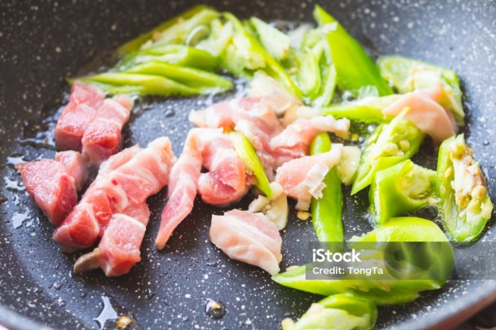 Bumbu Meresap Sempurna! Resep Daging Cabe Ijo Ini Bikin Nagih