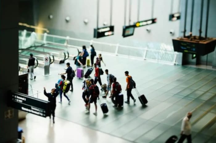4 Strategi Ampuh Hindari Antrean Imigrasi Bandara, Cocok Buat Traveler Cerdas!