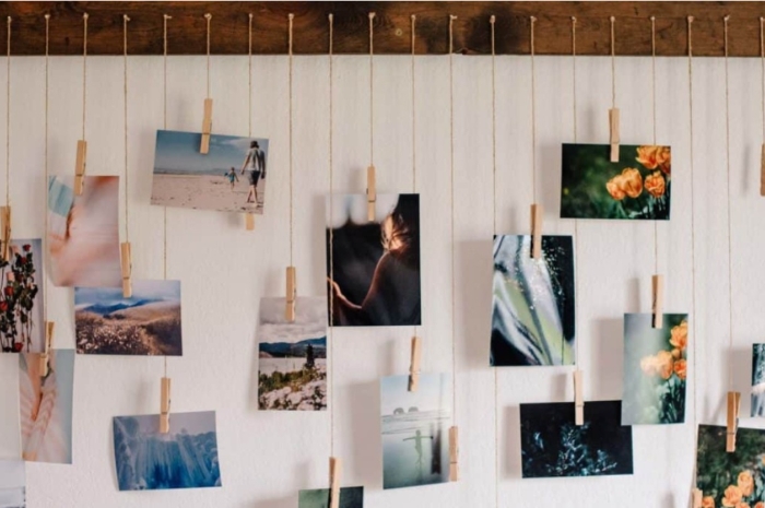 Estetika atau Energi Negatif? Ini Plus Minus Pajang Foto di Kamar Tidur