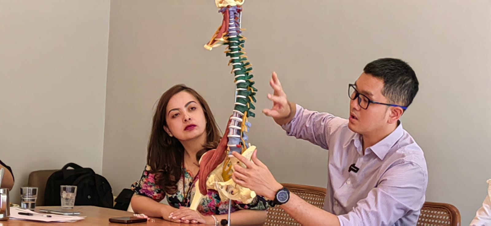 Waspada Saraf Terjepit Mengintai Remaja, Obesitas hingga Kebiasaan Gadget Jadi Pemicu Utama