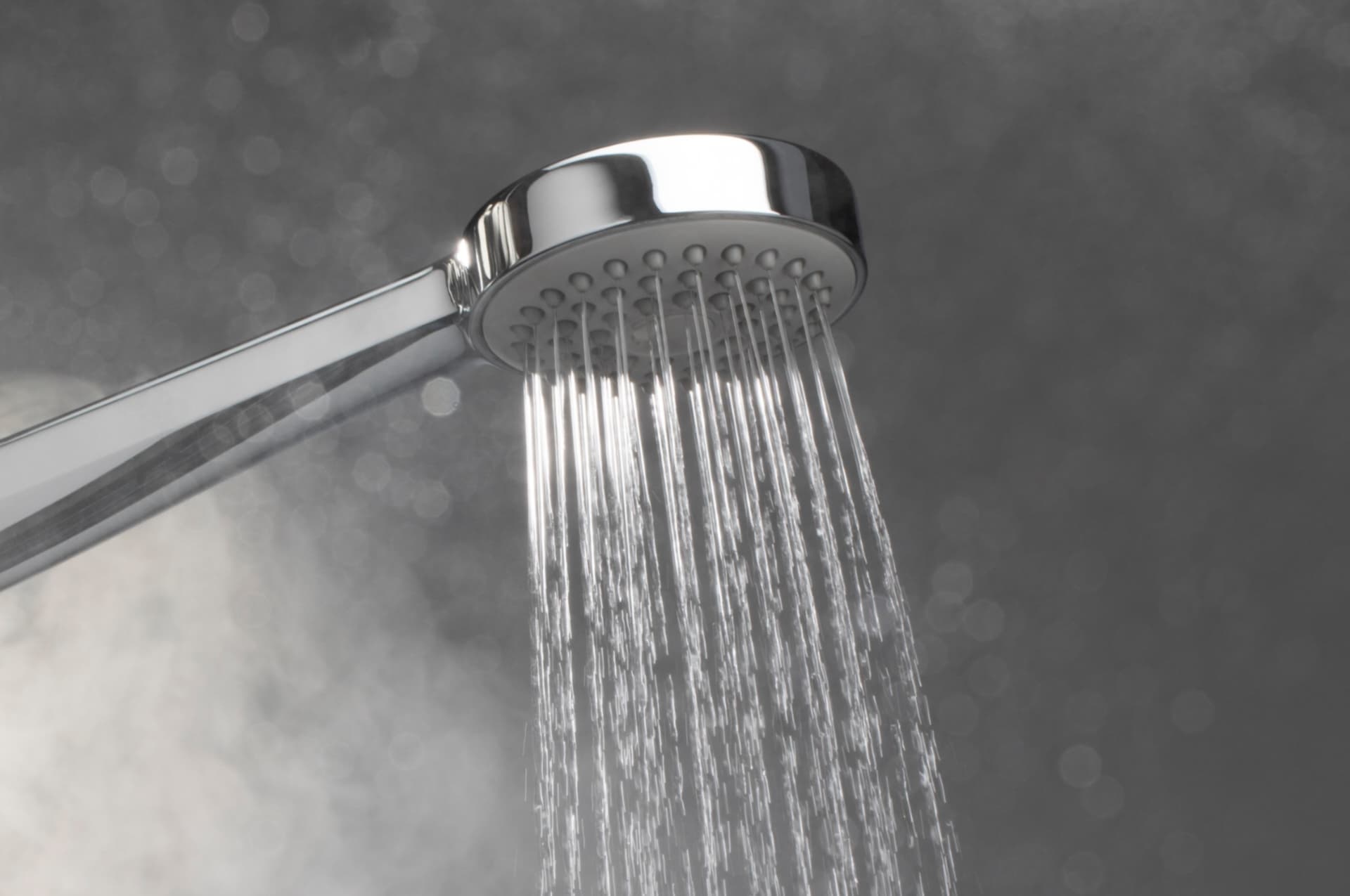 Manfaat Mandi Air Dingin di Dini Hari, Rutinitas Sederhana yang Menjaga Kesehatan Tubuh