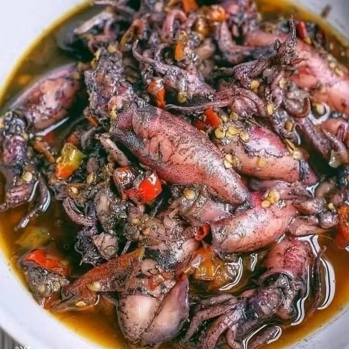 Ya Tuhan Enak Banget Cumi Hitam Pedas Pakai Nasi Hangat, Resepnya Mudah Dibikin