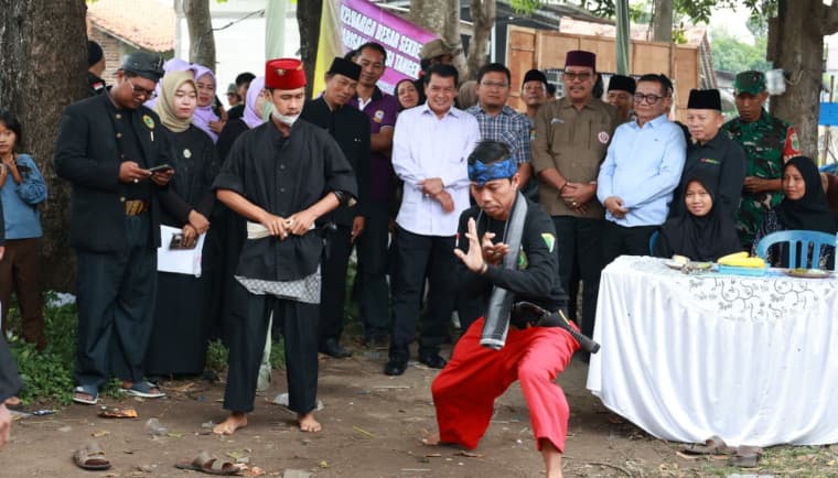 Kukuhkan Pengurus TTKKBI Sepatan Timur, Bupati Tangerang Minta Jaga dan Lestarikan Seni Budaya Pencak Silat Khas Daerah