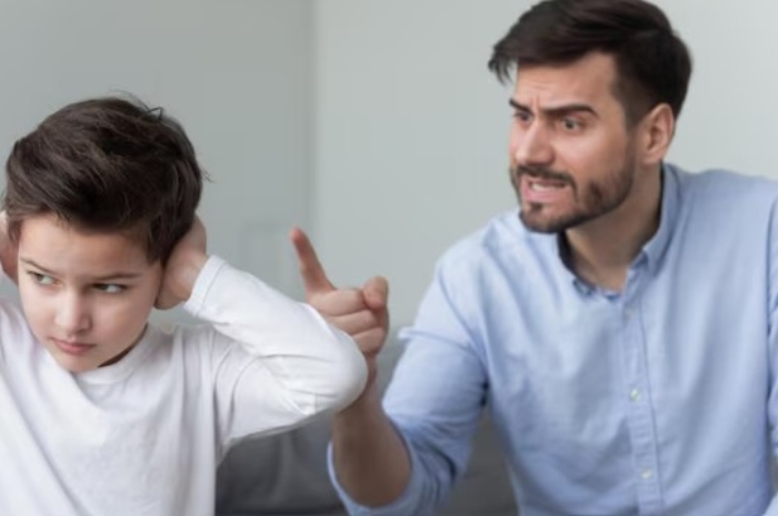 Kenali 5 Dampak Daddy Issues pada Anak agar Tidak Terlambat Menangani