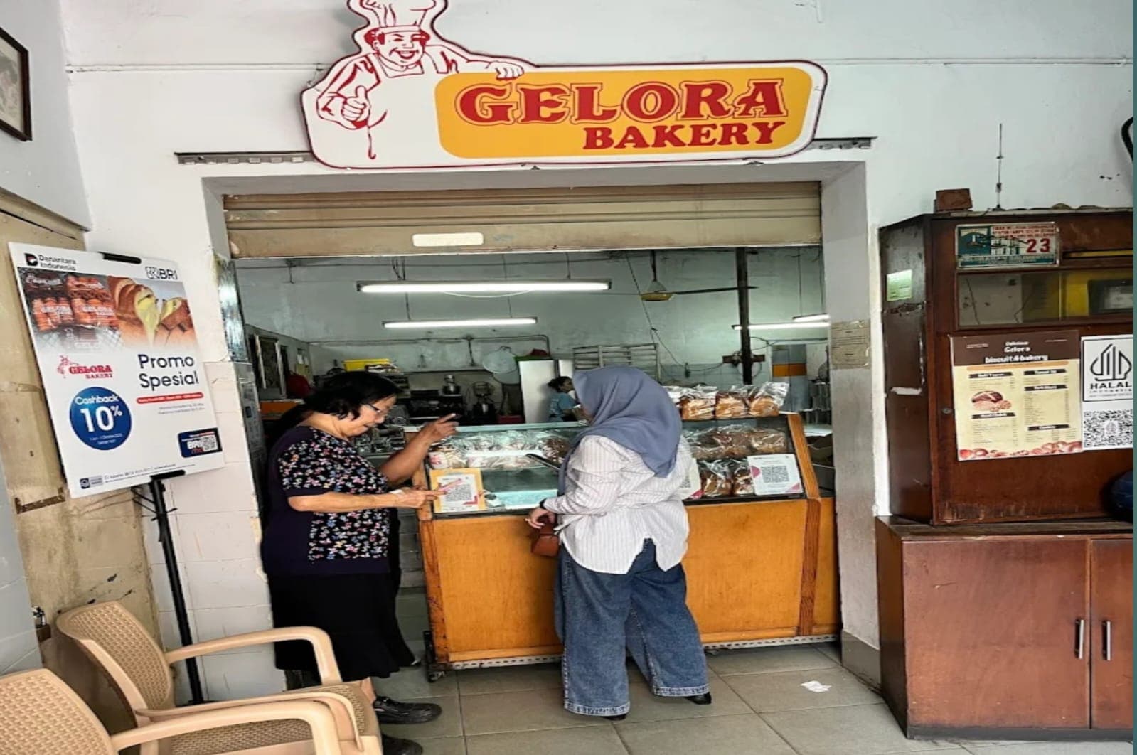 Menyusuri 4 Kuliner Legendaris Jatinegara yang Bikin Kangen