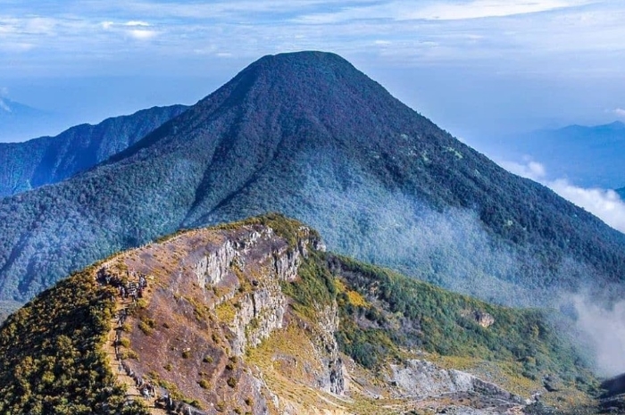 Mulai 13 Oktober, Gunung Gede Pangrango Tutup Jalur Demi Siapkan Era Pendakian Bebas Sampah