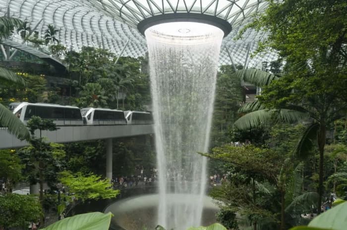 5 Bandara Dunia di Luar Negara Islam yang Paling Ramah Wisatawan Muslim