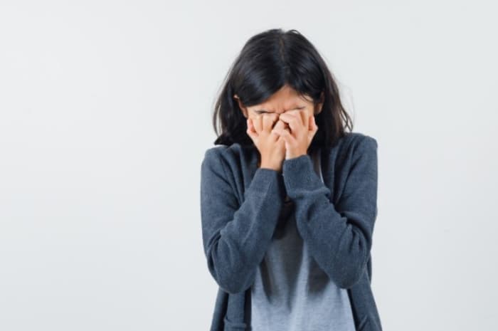 Menangis Bikin Lega, Bukan Lemah! Ini Alasan Ilmiahnya Menurut Psikolog