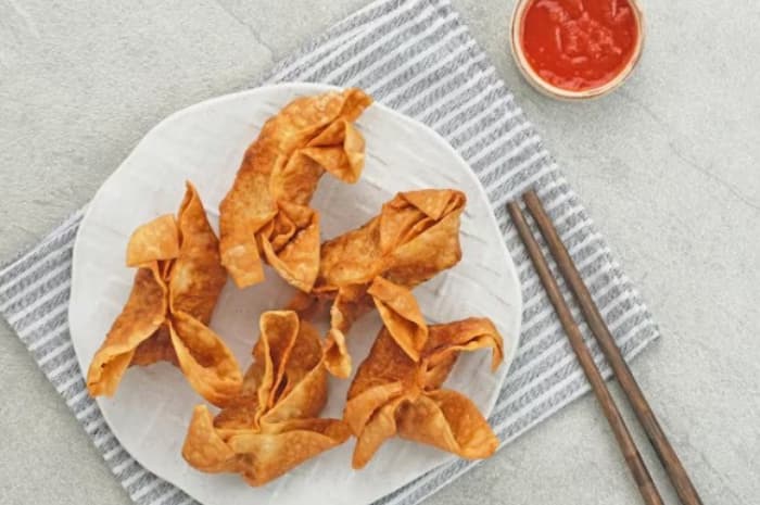 Resep Kerupuk Pangsit Gurih Ala Rumahan, Dijamin Renyah dan Tahan Lama