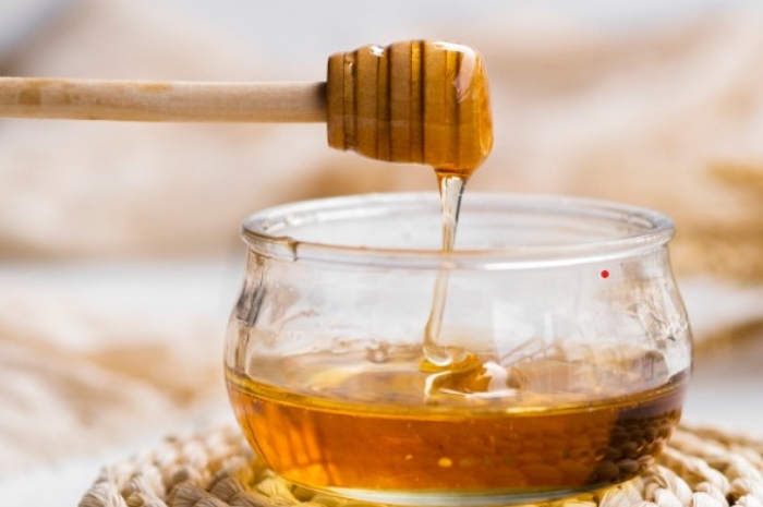 5 Trik Cerdas Bedakan Madu Asli dan Campuran di Rumah
