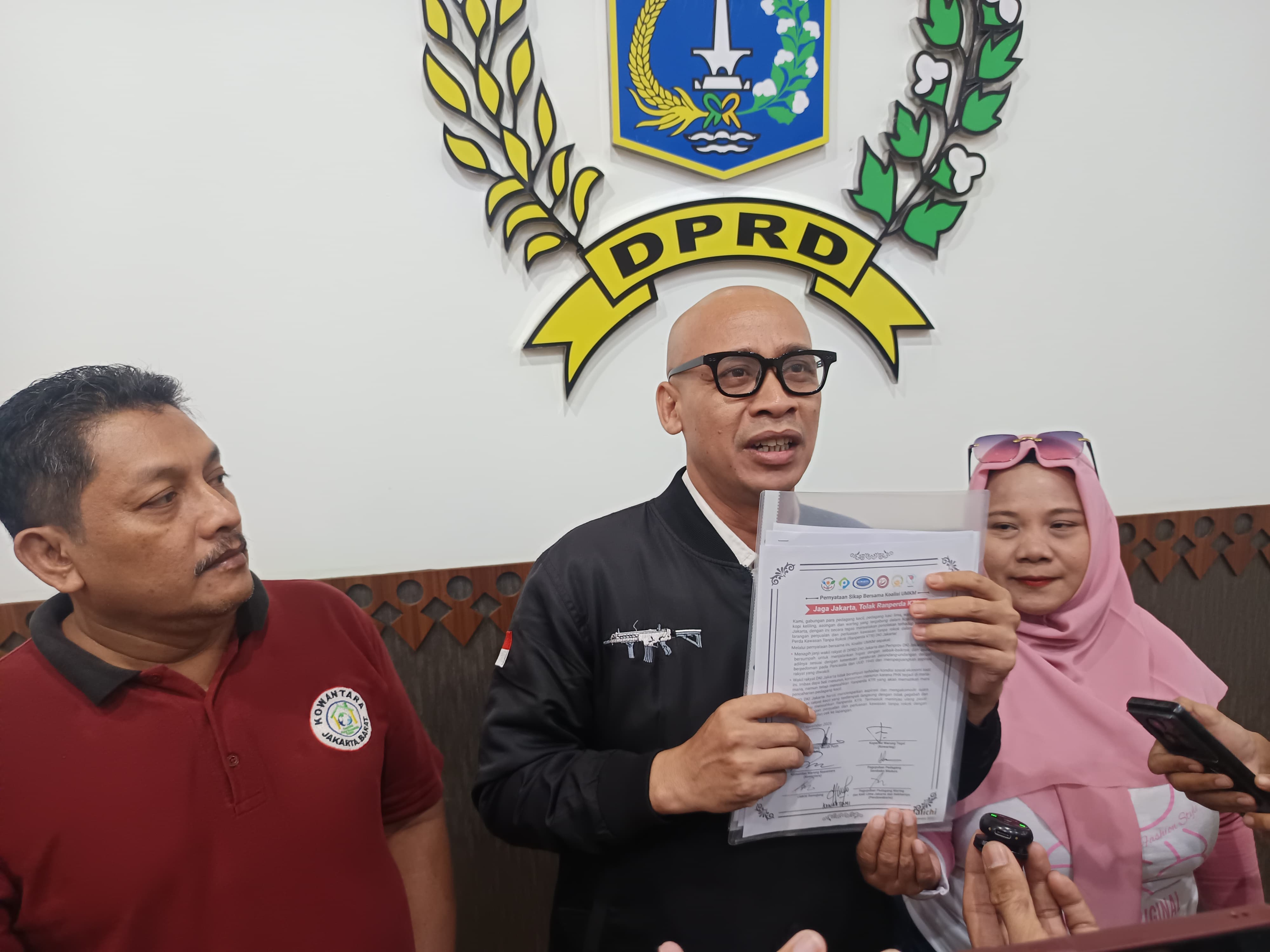 Koalisi UMKM Serahkan Petisi Tolak Raperda KTR ke DPRD dan Pemprov DKI, Khawatir Jadi Peluang Pungli