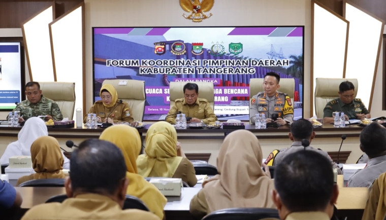 Siaga Cuaca Ekstrem Diprediksi hingga Akhir Tahun 2025, Pemkab Tangerang Gelar Rapat Darurat Bersama Forkopimda