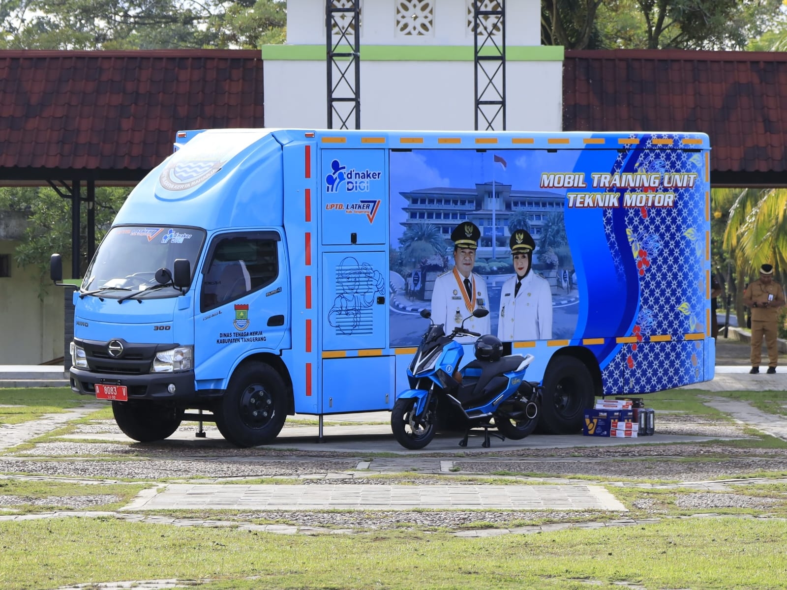 Luncurkan Mobil Training Kejuruan Servis Motor, Bupati Tangerang: Dekatkan Layanan Pelatihan Keterampilan Kepada Masyarakat