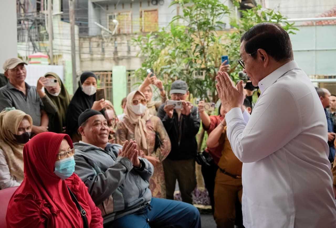 Tinjau Puskesmas Pembantu Serdang, Gubernur Pramono Tekankan Pentingnya Layanan Jemput Bola untuk Warga Rentan
