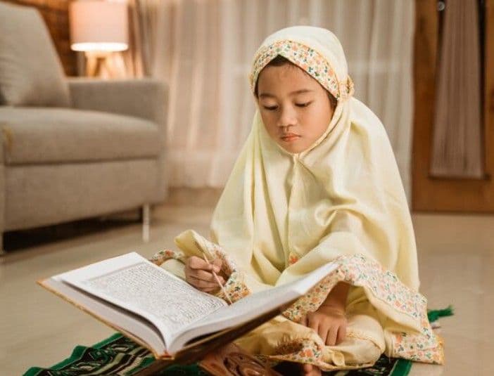 Simak 5 Langkah Tanamkan Cinta Alquran pada Anak Sejak Dini di Bulan Ramadhan