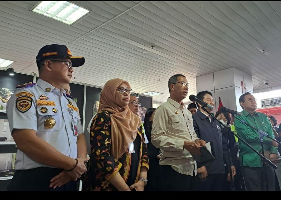 Naik LRT Bareng Heru, Menteri Transportasi Korsel Janji Bawa Investor Baru