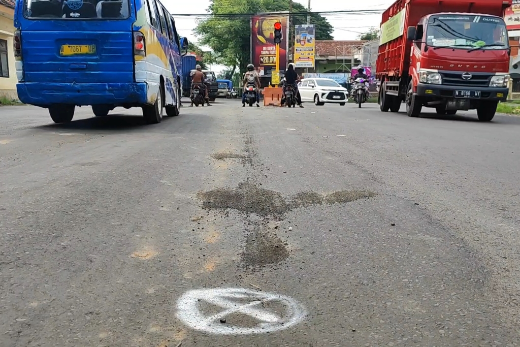 Kecelakaan Maut di Pademangan, Pemotor Tewas Tergilas Truk Kontainer Usai Terpeleset